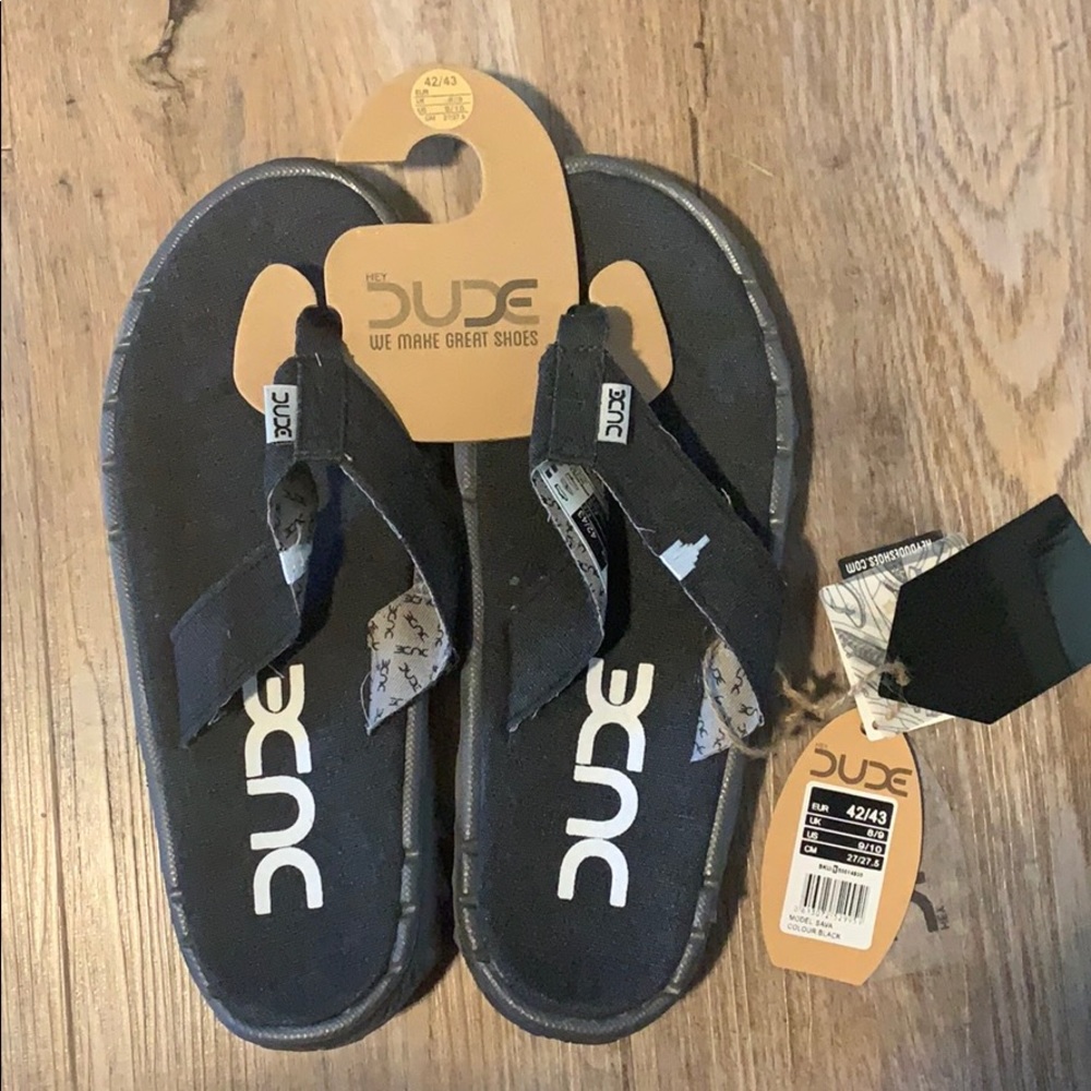 NWT HEY DUDE SHOES